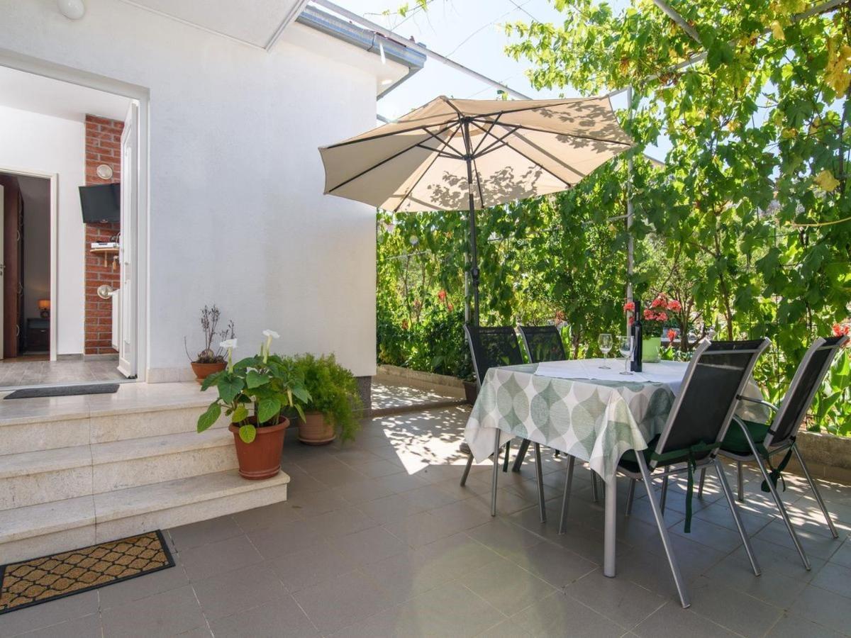 Apartments Beba - Peaceful Location Трогір Екстер'єр фото