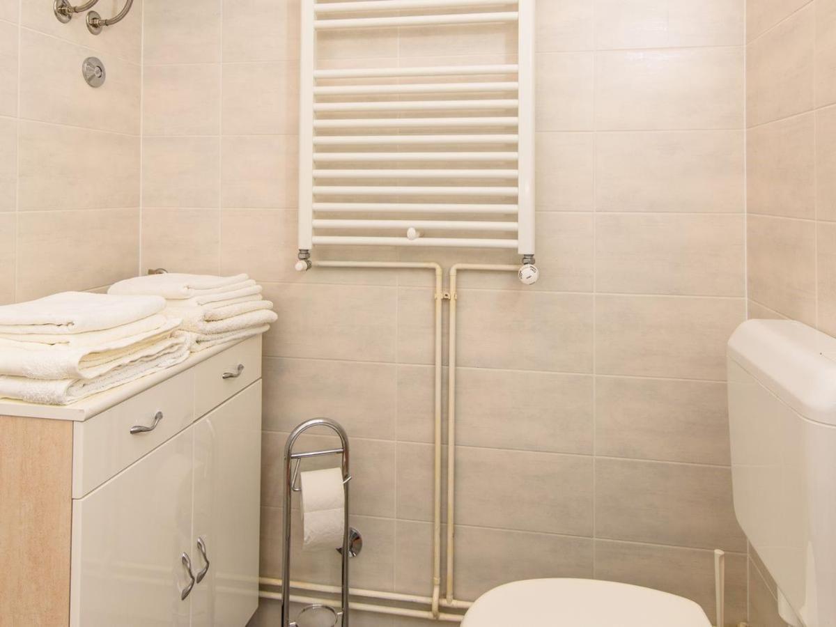 Apartments Beba - Peaceful Location Трогір Екстер'єр фото