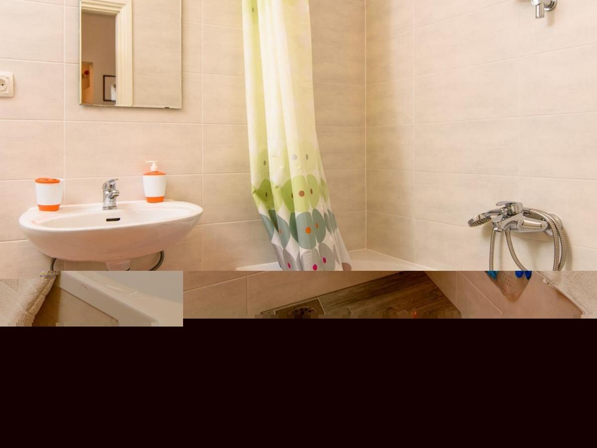 Apartments Beba - Peaceful Location Трогір Екстер'єр фото