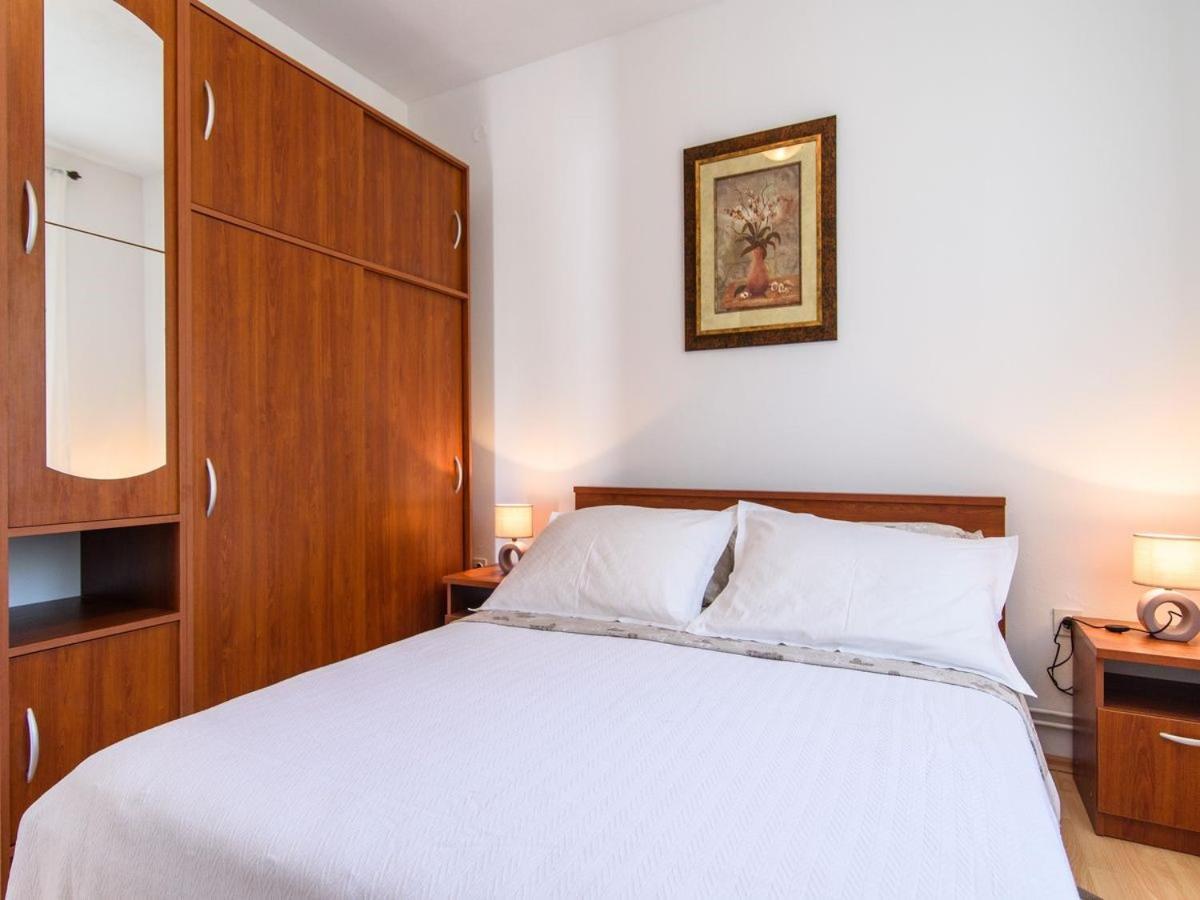 Apartments Beba - Peaceful Location Трогір Екстер'єр фото