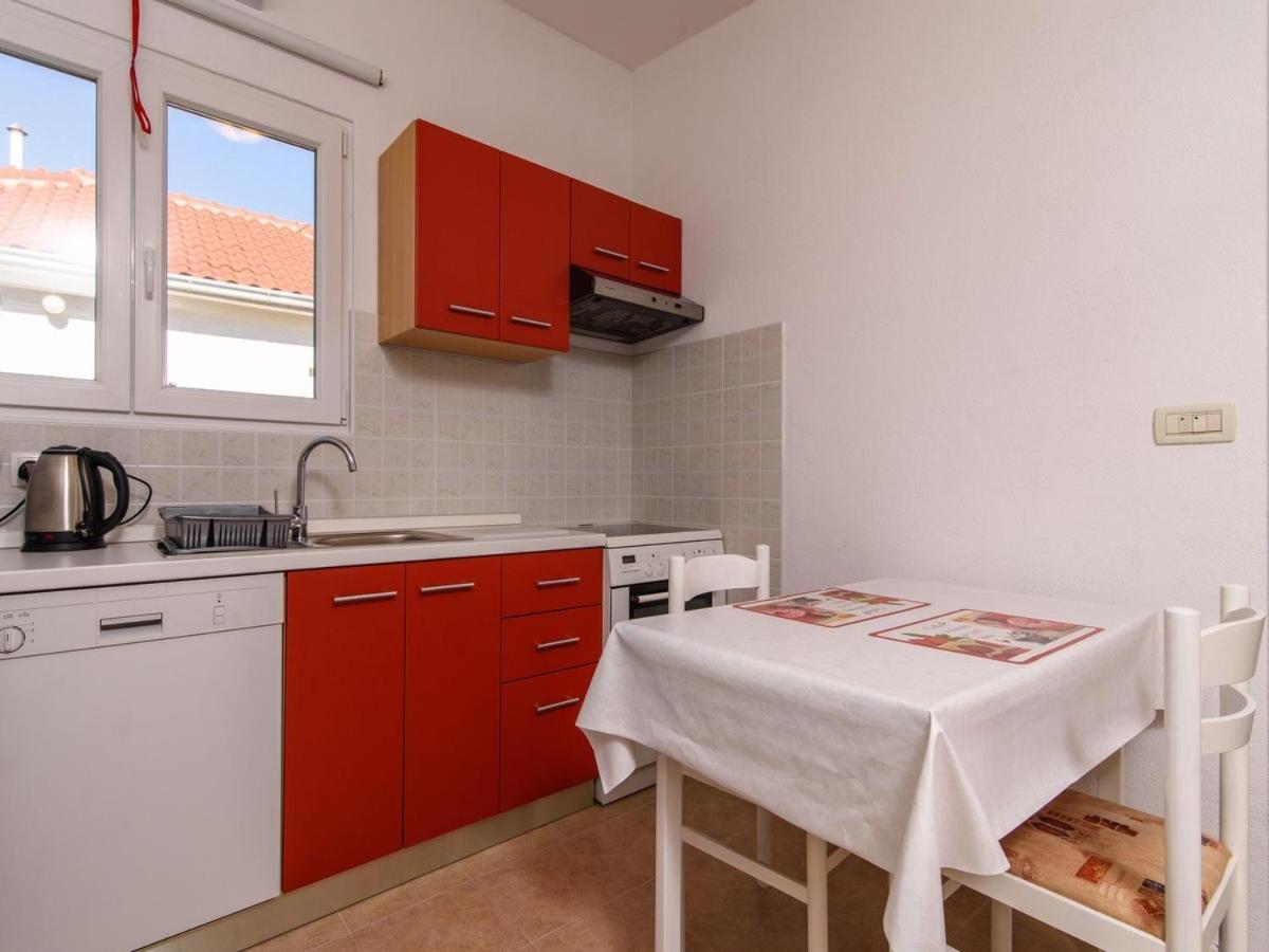 Apartments Beba - Peaceful Location Трогір Екстер'єр фото